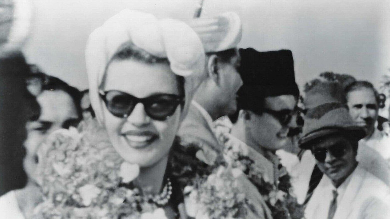 кадр из фильма Champagne Safari