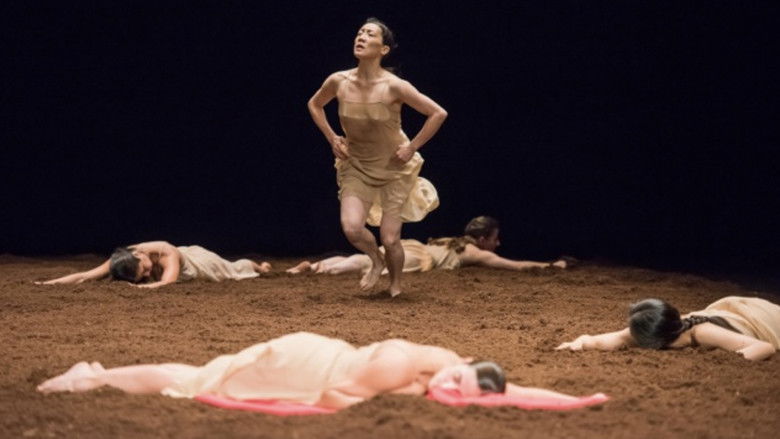 кадр из фильма Le Sacre du Printemps
