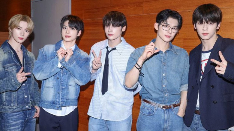 кадр из фильма TOMORROW X TOGETHER: OUR LOST SUMMER