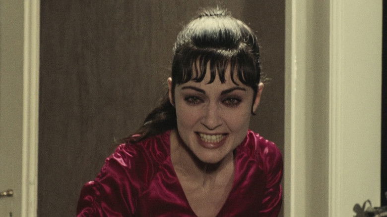 кадр из фильма Gloria Mundi