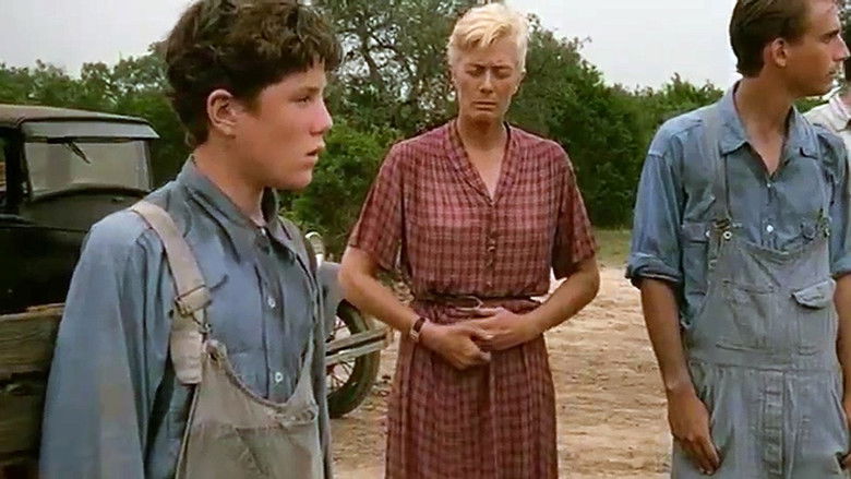 кадр из фильма The Ballad of the Sad Cafe