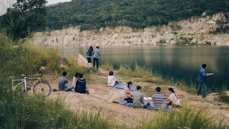 кадр из фильма Dưới Đáy Hồ