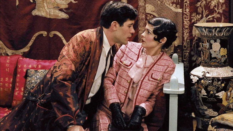 кадр из фильма Только не в губы