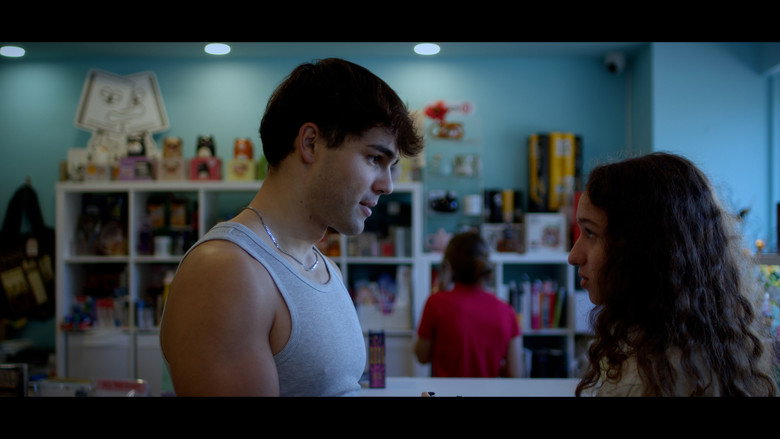 кадр из фильма JUGUETES