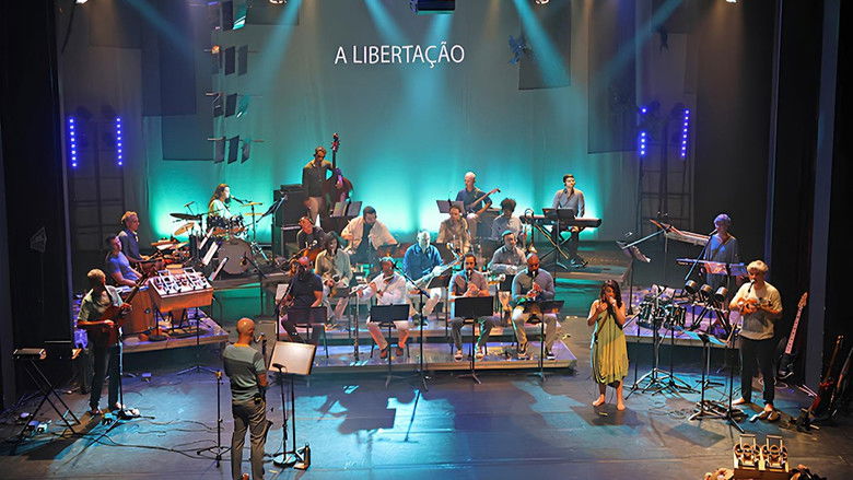 кадр из фильма Orquestra à Base de Sopro Convida Grupo Fato