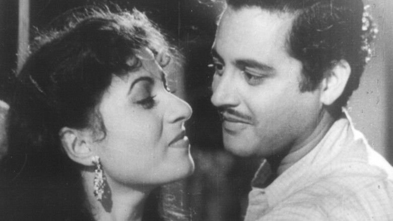 кадр из фильма मिस्टर अॅन्‍ड मिसेस '५५