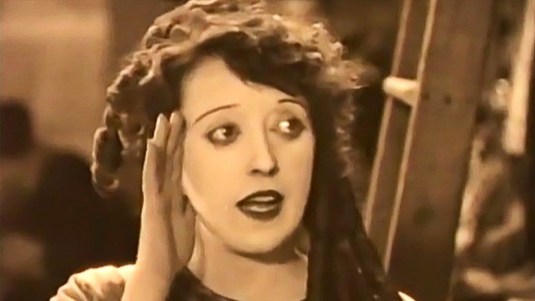 кадр из фильма The Extra Girl