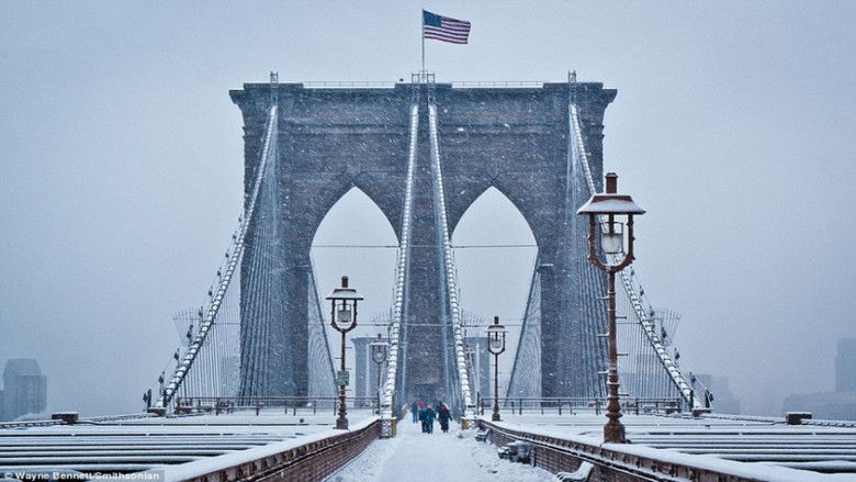 кадр из фильма New-York Walking Exploring with a camera