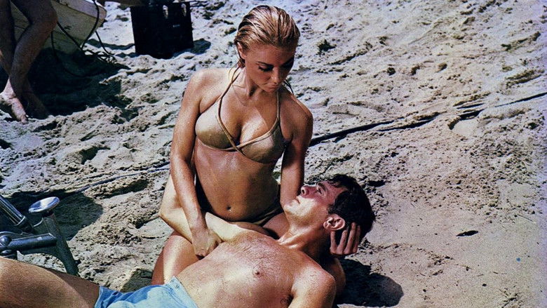 кадр из фильма Не гони волну