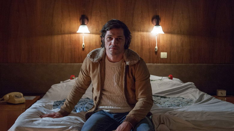 кадр из фильма Товарищ Дракулич