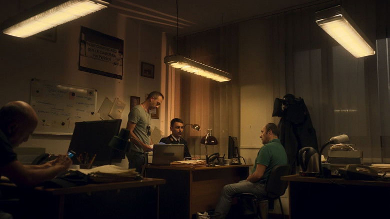 кадр из фильма Il barbiere complottista