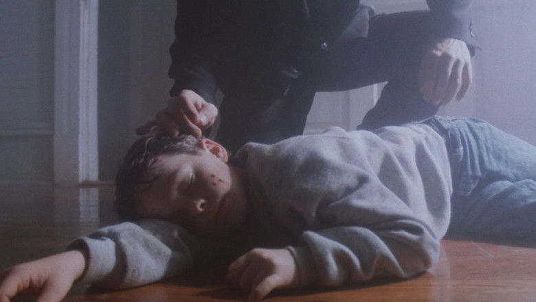 кадр из фильма По ту сторону тьмы