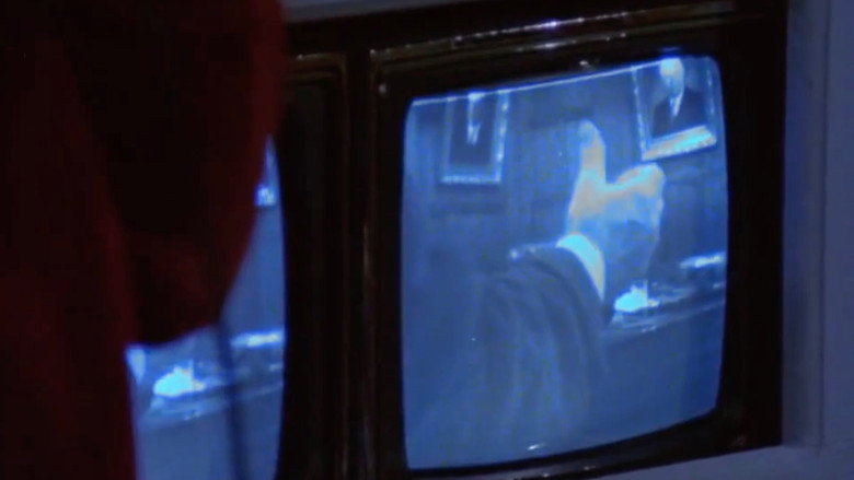 кадр из фильма Тайная честь