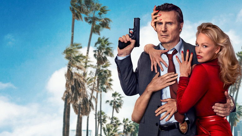 кадр из фильма Голый пистолет