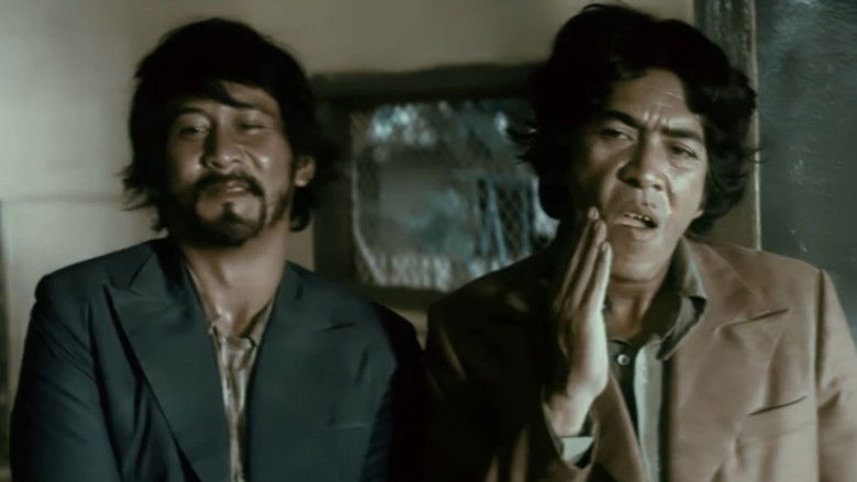 кадр из фильма Bulan di Atas Kuburan