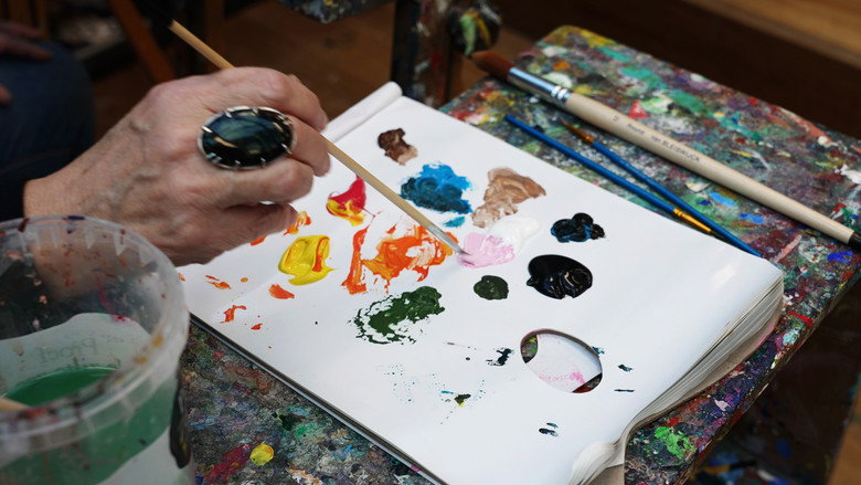 кадр из фильма Paint me your favourite colour!