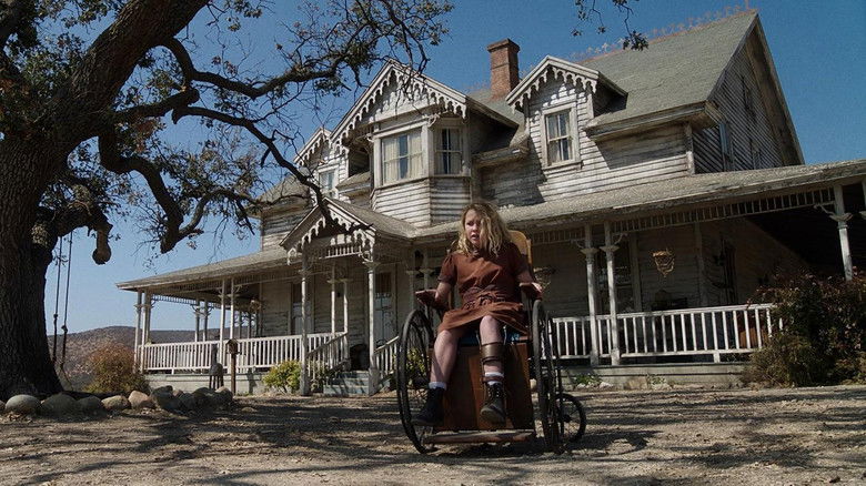 кадр из фильма Проклятие Аннабель: Зарождение зла