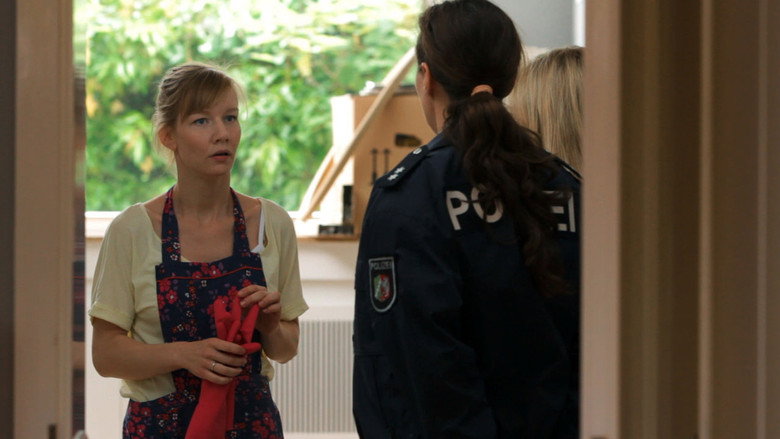 кадр из фильма Über uns das All