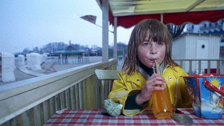 кадр из фильма A Day at the Beach