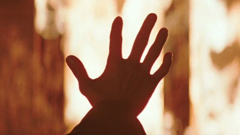 кадр из фильма Страховой агент