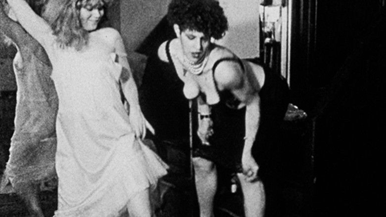 кадр из фильма Куколка