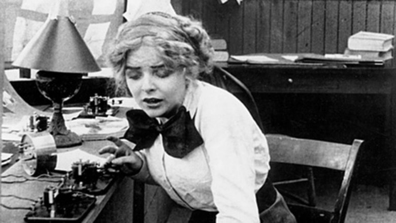 кадр из фильма The Lonedale Operator