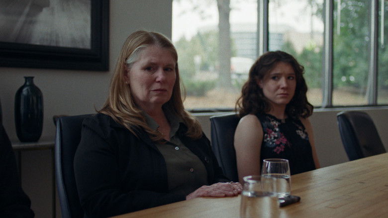 кадр из фильма Призрачный свет