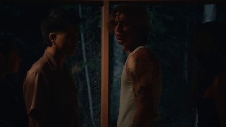 кадр из фильма you are seen.