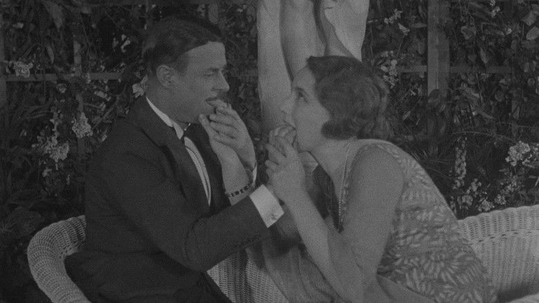 кадр из фильма Золотой век