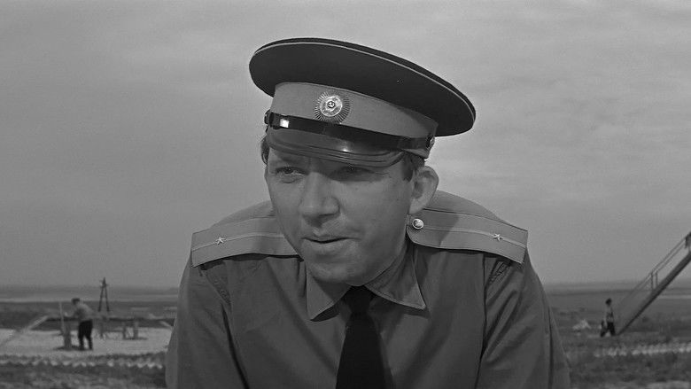 кадр из фильма Ко мне, Мухтар!