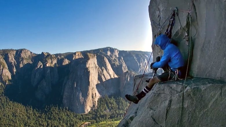 кадр из фильма The Gimp Monkeys