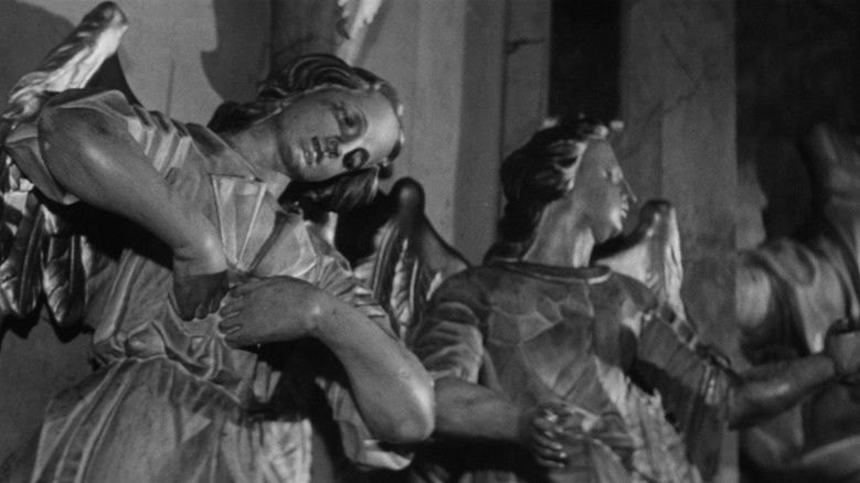 кадр из фильма Молот ведьм