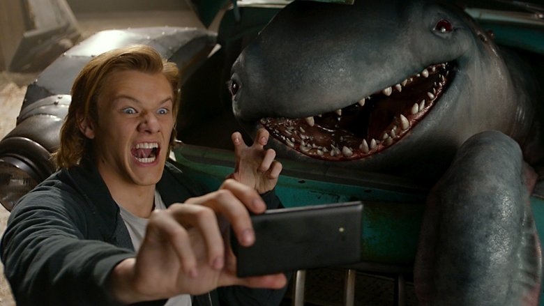 кадр из фильма Монстр-траки