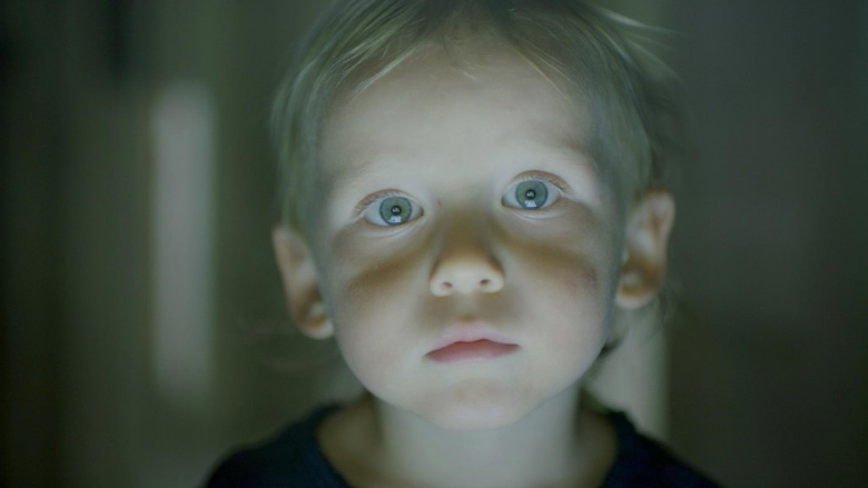 кадр из фильма Users