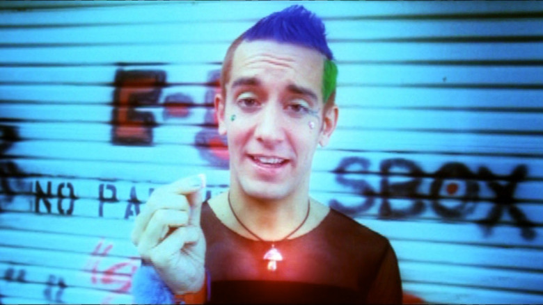 кадр из фильма A Midsummer Night's Rave