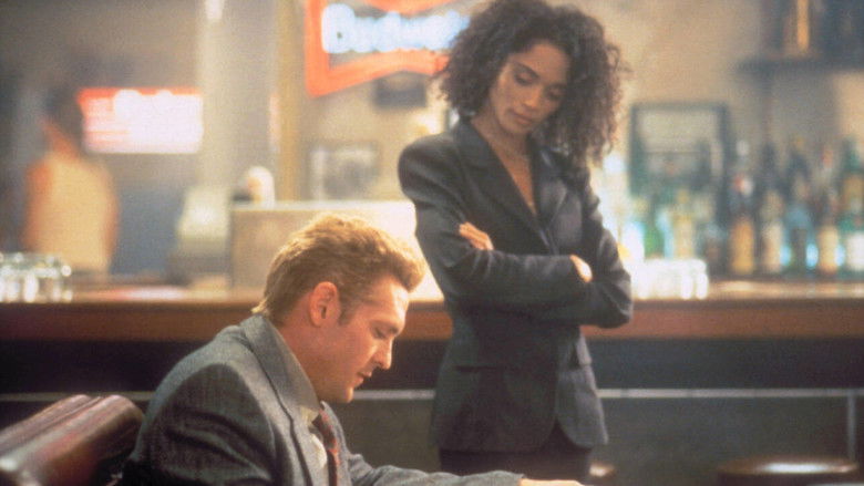 кадр из фильма Смертельная связь