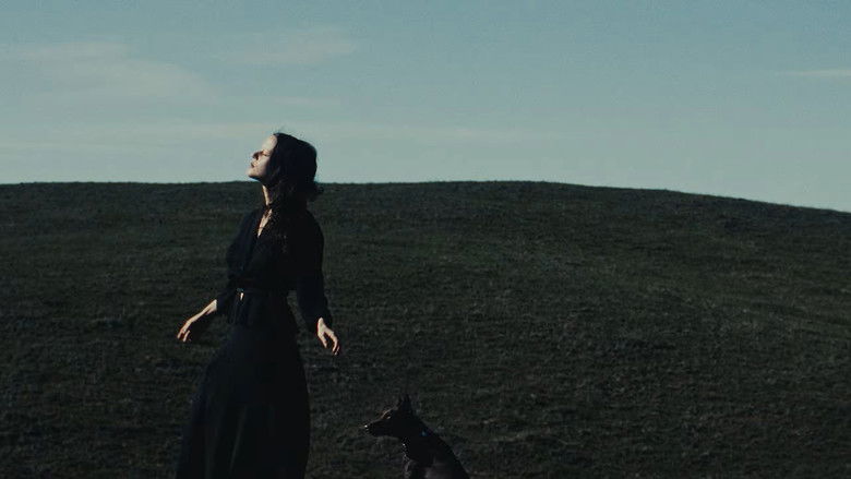 кадр из фильма Winona