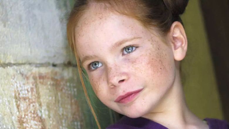 кадр из фильма Девочка и лисенок