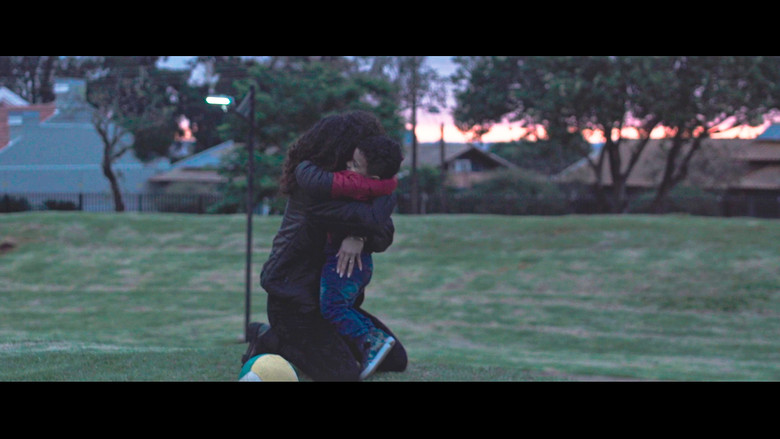 кадр из фильма Latidos Inmigrantes