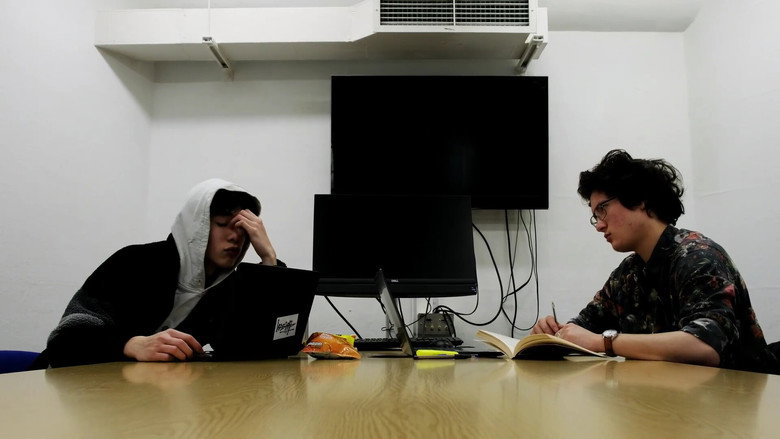 кадр из фильма Head to Head