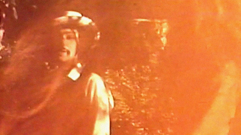 кадр из фильма Everything Shines in the Darkness: Sheldon & Diane Rochlin’s Vali, the Witch of Positano
