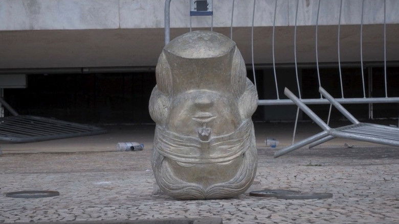 кадр из фильма Apocalipse nos Trópicos