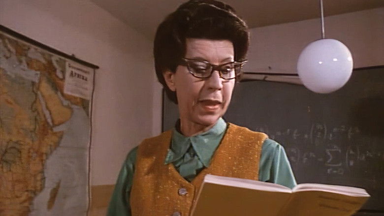 кадр из фильма Доклад о школьницах 4: О том, что часто приводит родителей в отчаяние