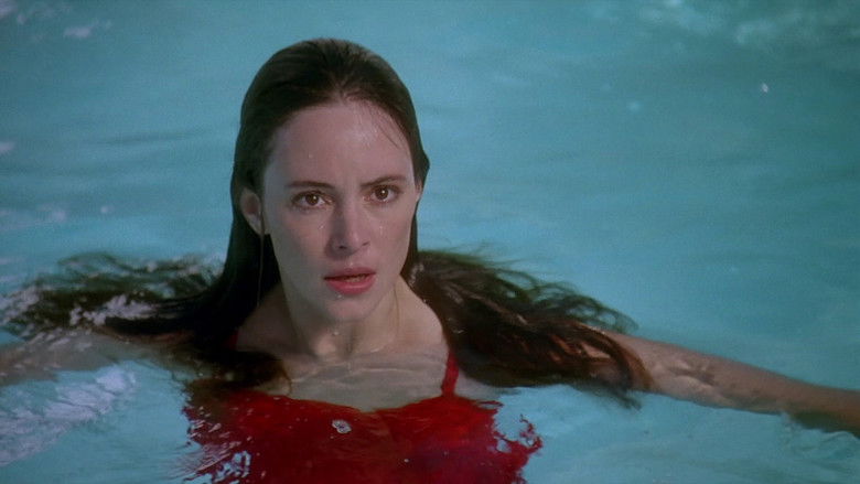 кадр из фильма Незаконное вторжение