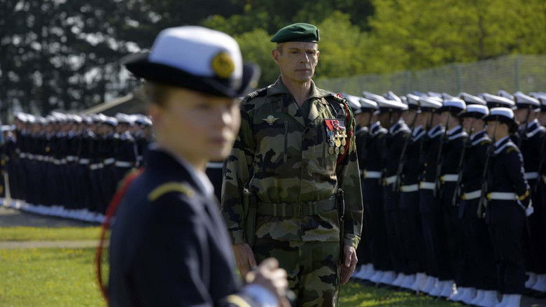 кадр из фильма Доброволец