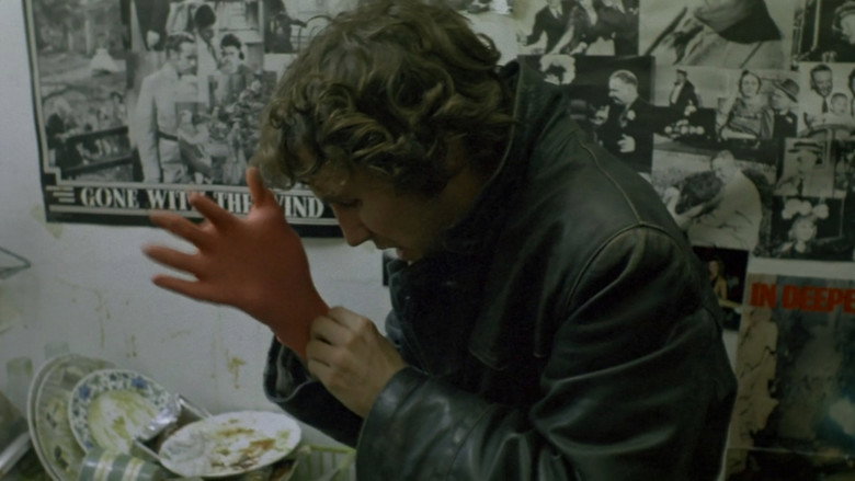 кадр из фильма Уитнэйл и Я