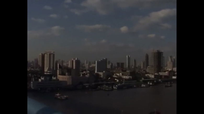 кадр из фильма 在上海