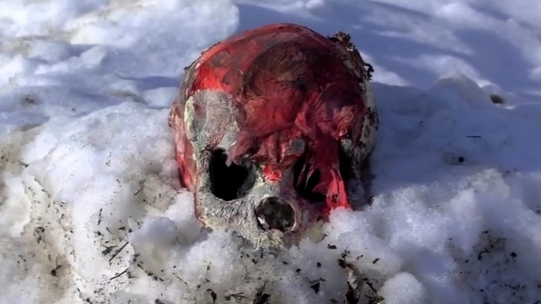 кадр из фильма Кровавый лагерь 4: Первая резня