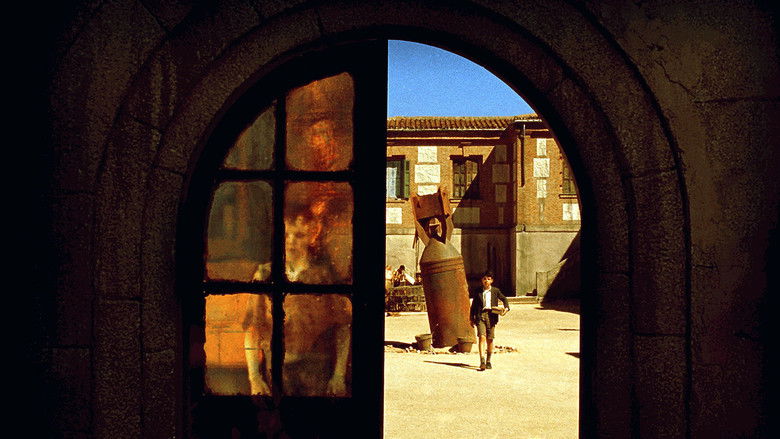 кадр из фильма Хребет дьявола