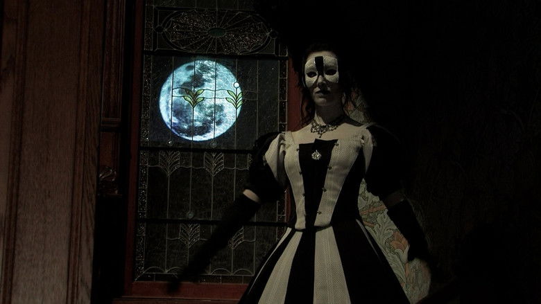 кадр из фильма A Sweet and Vicious Beauty